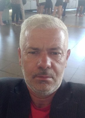 James из Brasília 55 лет