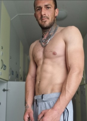 Tibor из Mosonmagyaróvár 32 года