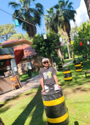 Mesut из Antalya 28 лет
