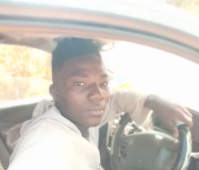 Kouame, 22, Dimbokro