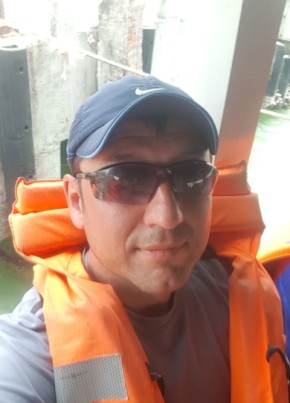 Dmitriy, 46, Russia, Moscow