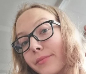 Anya, 19, Jakarta