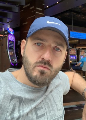 Ozan из İstanbul 43 года