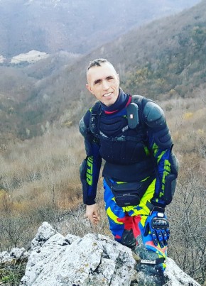 Beni, 40, Republika e Kosovës, Podujeva