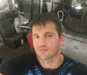 John, 36, George
