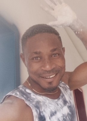 Georges из Yaoundé 36 лет