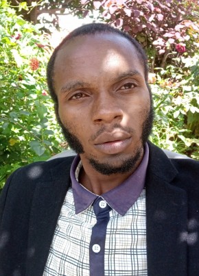 Yannick Mbuya, 31, République démocratique du Congo, Élisabethville