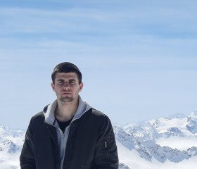 Artur, 25, Samara