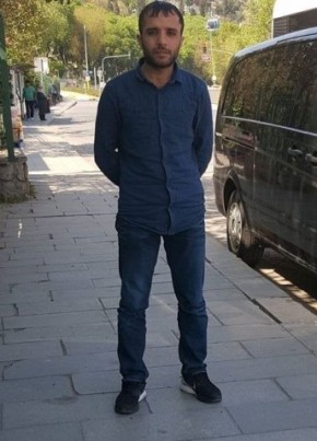 Mahsum, 31, Türkiye Cumhuriyeti, İstanbul