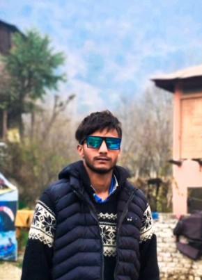 Sunil mandyal, 18, India, Shimla