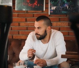 Goran, 37, Sarajevo