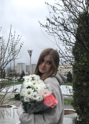 Вика, 26, Россия, Каменск-Уральский