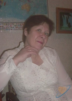 Ирина, 69, Россия, Санкт-Петербург