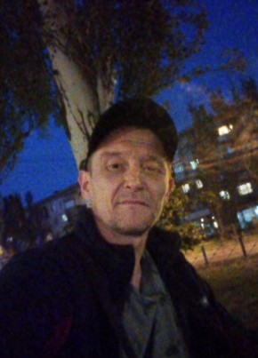 Максим из Волжского (Волгоградской обл.) 42 года