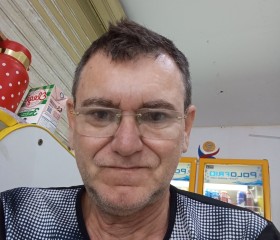 Roberto, 56 лет, Macaé