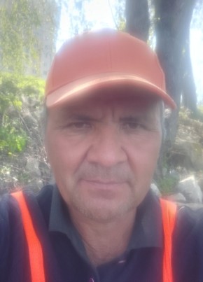Умид из Энгельса 47 лет
