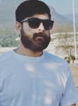 Shaazi, 28, Karachi