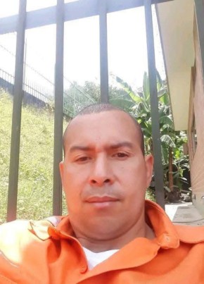 Luis Bolaños из Cajicá 51 год