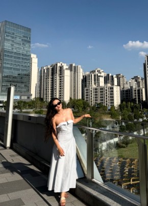 Gina из Улаанбаатара 33 года