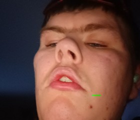Maxx, 18, Van Buren