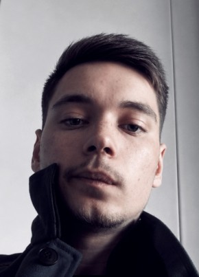 Алексей из Жуковския 18 лет