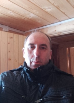 Александр из Торжока 52 года
