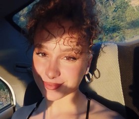 Melissa, 20, Paris