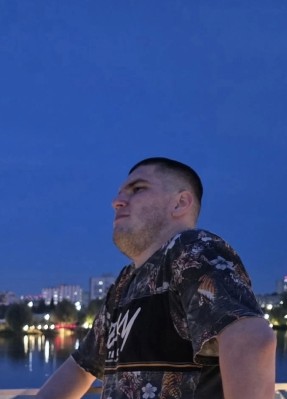ришат из Казани 24 года