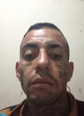 Lucas Barbosa dá из São José dos Campos 29 лет