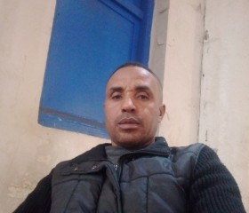 Mbarek, 46, Belgrade