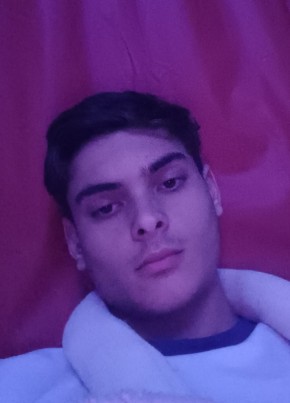 Joao из Ferraz de Vasconcelos 18 лет