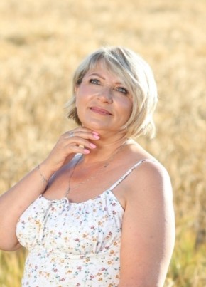 Ирина из Пскова 52 года
