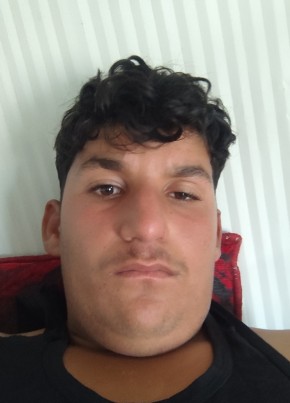 Atilla из Aksaray 19 лет