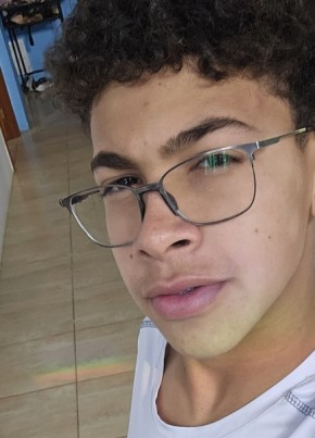 Jejsj из Poços de Caldas 18 лет