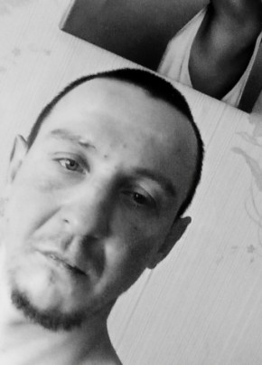 Viktor, 36, Russia, Aksay