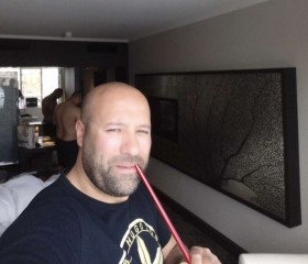 Karim, 45, Aix-en-Provence