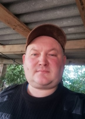Юрий из Москвы 42 года