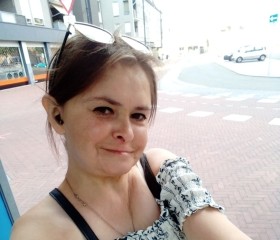 Anastasiya, 43, Helmond