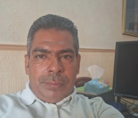 Hesham, 47, Cairo