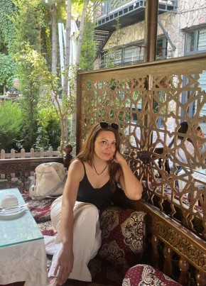 Алена из Иркутска 46 лет