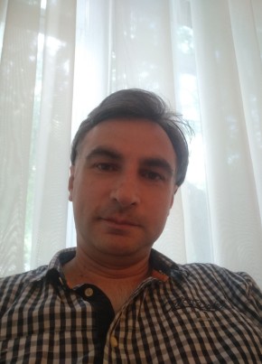 Maksim, 43, Russia, Moscow