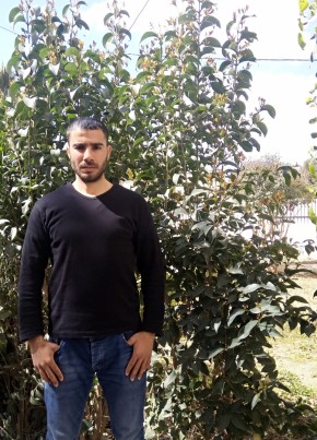Nadir, 31, People’s Democratic Republic of Algeria, Algiers