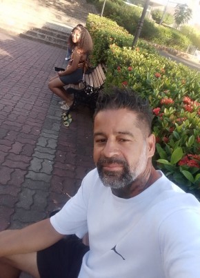 Wesley Alves из Louveira 45 лет