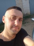 Сергей, 39 лет, Крычаў