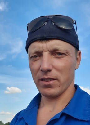 Александр, 35, Россия, Дергачи