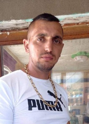 Цветелин Христов из Софии 33 года