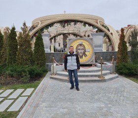 Valeriy, 52, Sevastopol