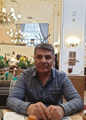 Сам из Нижневартовска 47 лет