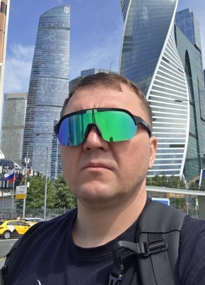 Артем из Лобни 47 лет