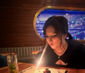 Anna, 36, Belmont (State of California)